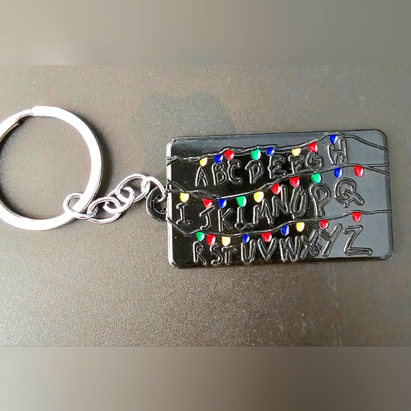 Stranger Things Christmas Lights Keychain - Picture 1 of 2